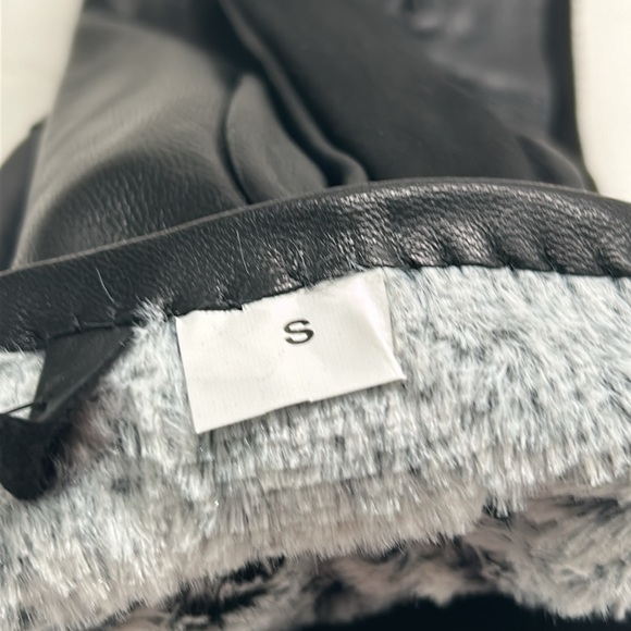 MaxW Women’s Black Sheepskin Leather & Faux Suede Bow Gloves Size Small - Picture 11 of 11